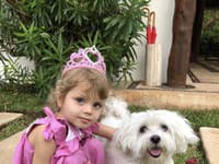 Arisha sa rada hrá na princeznú