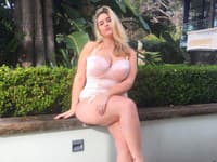 Modelka Kristina Yeo je na svoje telo hrdá, pracuje na ňom a ženy podporuje k sebaláske