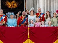 Meghan sa vždy drží pri kráľovnej