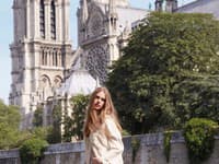 Modelka Alexandra Gachulincová zverejnila spomienkovú fotografiu. V pozadí Notre Dame