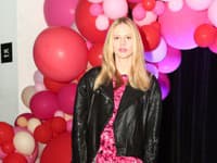 Modelka ALexandra Gachulincová dokráčala v teniskách