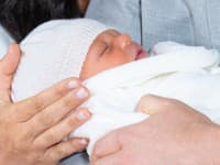 Bude malý Archie navštevovať britskú alebo americkú materskú školu?