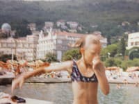 Modelka si nostalgicky zaspomínala na svoje detsvo