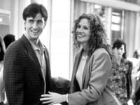 Julia Roberts vo filme Svadba môjho najlepšieho priateľa v nohavicovom kostýme