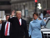 Prvá dáma Ameriky Melania Trump v elegantnom modeli, pre ňu typickom