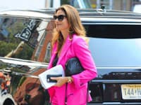 Cindy Crawford odhalila svoj trik na pevné brucho v 53-ke: Stačí k tomu tento jeden pravidelný pohyb