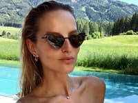 Modelka z Elite Bratislava Michaela Kocianová si zamilovala okulare v tvare srdca