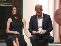 S modelkou Sarah randil Harry v čase, keď mal ísť na stretnutie na slepo práve s Meghan
