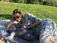 Monika Sakmanová si úlohu mamy užíva naplno