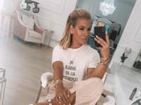 Tenistka Dominika Navara Cibulková vlastní tento model hneď v niekoľkých farbách. Tou poslednou je biela. 
