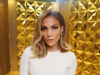 Vždy perfektne upravená Jennifer Lopez vie, ako na seba upútať pozornosť