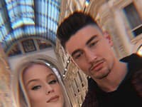 Nielen z ich zásnubnej fotografie, ale aj z ich ďalších na sociálnych sieťach srší skutočne vzájomné porozumenie a láska