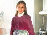 Spoznali ste na obrázku známu speváčku, ktorá má už dnes dve deti?