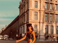 Ak nechcete, aby vám v Paríži hneď prischol titul turistu, vyvarujte sa  módnych prešľapov