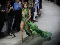 Týždeň módy v Miláne oživila prítomnosťou Jennifer Lopez