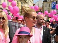 Speváčka Dara Rolins s dcérou Lolou, ktorá jej akoby z oka vypadla