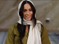 Vojvodkyňa Meghan predviedla v Afrike niekoľko efektívnych lookov
