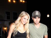 Španielsky spevák Enrique Iglesias si otcovstvo užíva naplno