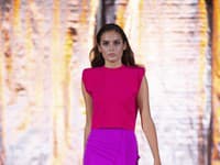 Ateliér módnej návrhárky Michaely Ľuptákovej je charakteristický dámskou tvorbou s dôrazom na pôsobivú ženskosť, originálne prevedenie a elegantný minimalizmus