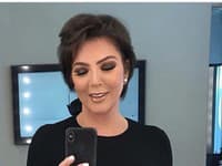 Raňajky 60-tky Kris Jenner pozostávajú väčšinou z proteínového koktailu