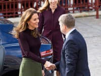 Kate Middleton pôsobí vždy oveľa uvoľnenejšie ako jej švagriná Meghan
