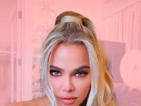 Najnovšie sa však Khloe na svojej sociálnej sieti pochválila fotografiou s celkom novou tvárou