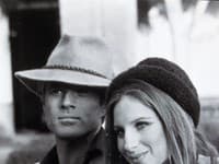 16. október 1973 odchádzajú newyorskí diváci z premiéry filmu The Way We Were (Takí sme boli) a len málokto tuší, že z dnes už legendárnej romance s Barbarou Streisandovou a Robertom Redfordom vznikol blockbuster takpovediac náhodou