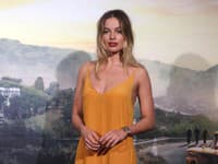 Štýl Margot Robbie je veľmi jednoduchý a ženský. Čisté línie a schopnosť vždy pôsobiť veľmi svojsky ju radia medzi najkrajšie hviezdy súčasnosti.