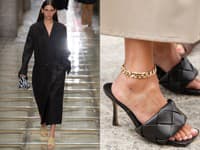 Šľapky v štýle 90's a retiazky - priekopníkom tohto štýlu je jednoznačne značka Bottega Veneta
