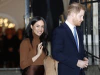 Meghan s Harrym zutekali do Ameriky a obyvateľom Británie to nie je veľmi pochuti