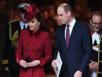  Koronavírus sa šíri po celom svete a je možné, že sa mu nevyhla ani prominentná škola, ktorú navštevujú dve staršie deti Kate Middleton a princa Williama