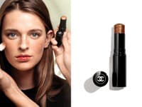 Aby zdôraznila prirodzenosť pokožky, pridala nový bronzer BAUME ESSENTIEL Golden Light cez nos a lícne kosti
