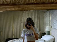 Známa modelka je na svoje krivky značne pyšná