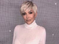 Mama Kris Jenner dbá každý rok na to, aby všetko prebehlo na Vianoce tak ako má
