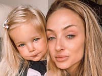 I keď Lucia preferuje extravagantné líčenie, nerobí jej problém u kázať sa v prirodzenom svetle
