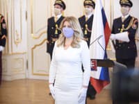 Takmer na každej verejnej (viac či menej významnej akcii) je verná svojmu štýlu a šatám