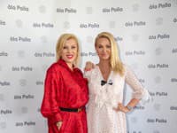 Dermatologička Alena Pallová, ktorá stojí za značkou àla Palla mala v tento letný deň na sebe biele šaty s mašľou z dielne slovenskej návrhárky Veroniky Hložníkovej