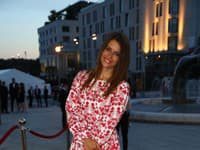 Speváčka Sima Martausová a jej charakteristický rukopis vo výbere šiat, ktoré k nej vždy ladia