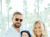 Dominika s manželom Michalom a synom Jakubkom počas slávnostného dňa v podobe krstu