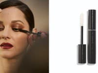 Na mihalnice aplikovala maskaru LE VOLUME RÉVOLUTION DE CHANEL