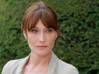 Carla Bruni je dáma, ktorej nechýba esencia ženskosti