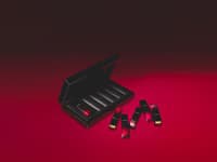 CHANEL predstavuje ROUGE ALLURE LAQUE, prvú doživotnú farbu pier ponúkajúcu extrémny lesk a intenzitu