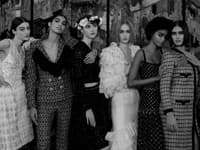 Fotoalbum CHANEL Haute Couture SS2021 očami fotografa, filmára a grafického dizajnéra Antona Corbijna