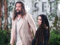 Filmový Aquaman má po boku o 12 rokov staršiu partnerku, ktorú si vysnil