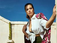 Krásna plus size modelka sa stala vzorom nielen pre množstvo baculiek, ale aj múzou svetových dizajnérov