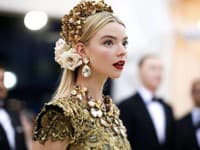 Olejová rutina na ktorú nedá hviezda Queen's Gambit Anya Taylor-Joy dopustiť