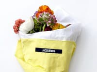 Jacquemus a jeho kvetinový pop-up zožali úspech