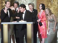 Režisérsky debut Sama Mendesa, film Americká krása, si v roku 2000 odniesol až 5 Oscarov