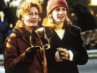 V našom zozname ide asi o najsmutnejší film, kde jedna, biologická matka, Susan Sarandon, zomiera, no druhá, nevlastná, Julia Roberts, ju má za úlohu zastúpiť. 