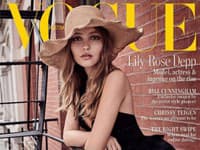 Za sebou má Lily hneď niekoľkých modelingových úspechov. Jednou z nich je jej vlastná titulka Vogue